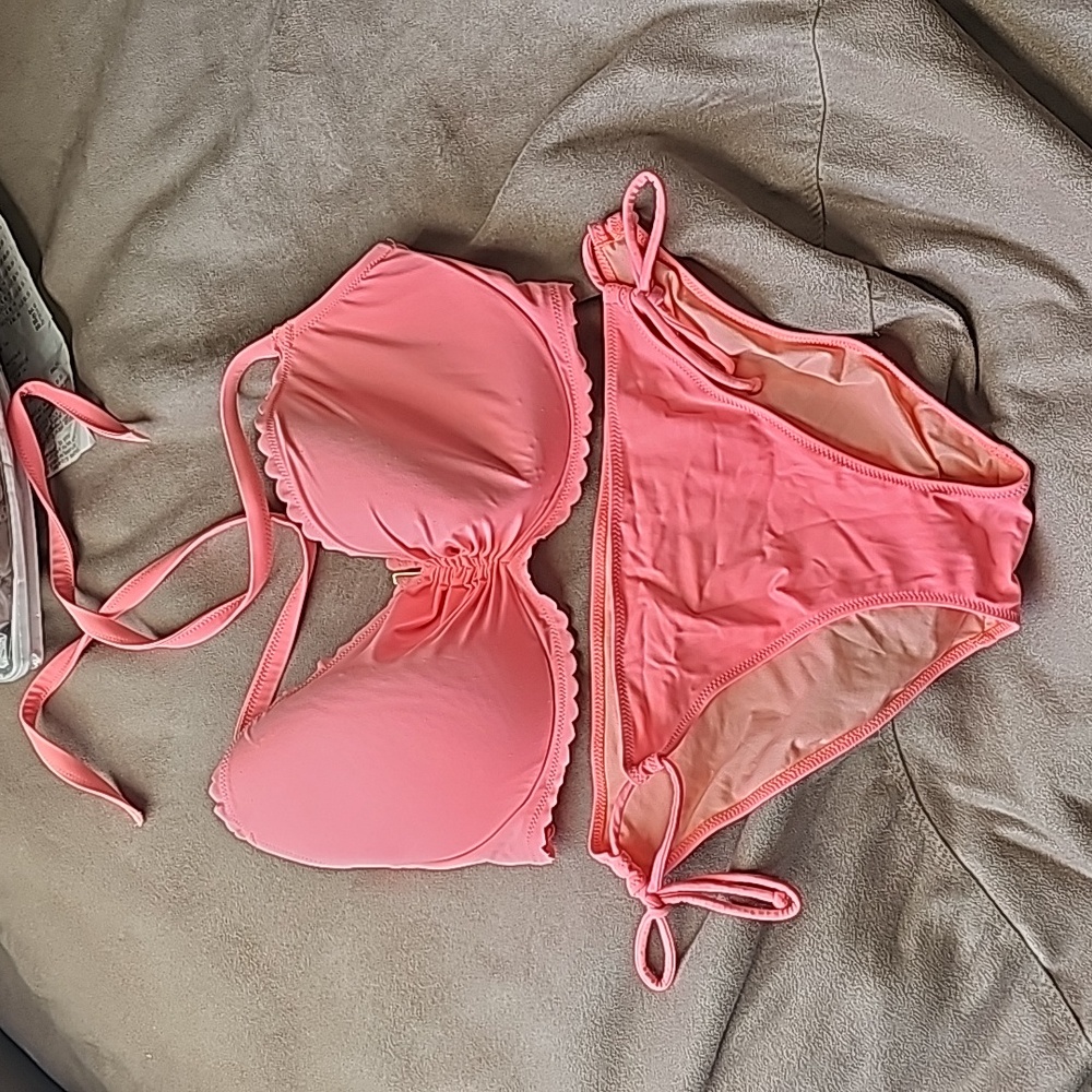 Lined wired balcone halter straps swim bikini 36DD top and medium bottom